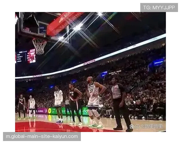 杨瀚森出场三分钟两罚全中 开拓者大胜爵士
